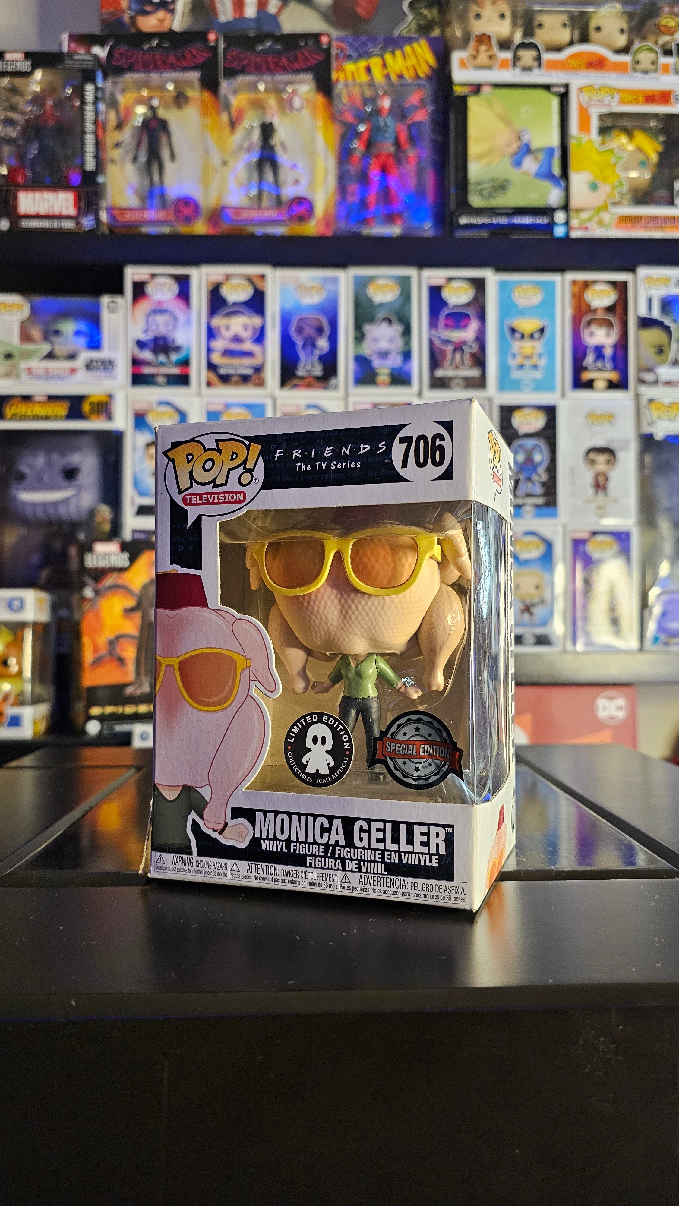 Monica Geller Funko Pop #706 (Caja ligeramente dañada)